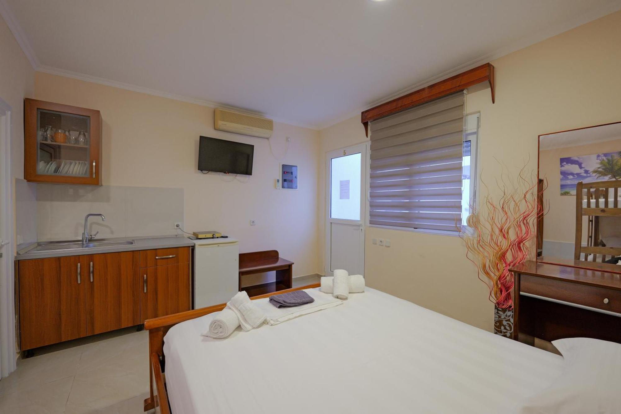 Cozy Veranda Kristian - Free Parking Ksamil Ngoại thất bức ảnh